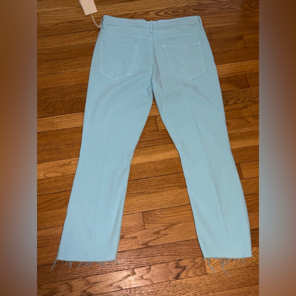 MOTHER The Insider Crop Step Fray in Sky Blue - Picture 8 of 13